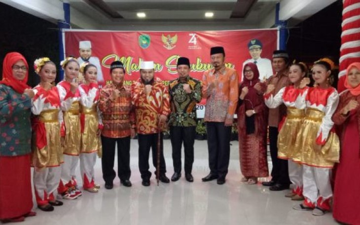Wali Kota Bengkulu Helmi Hasan Dan Wakil Wali Kota Bengkulu Dedy Wahyudi Foto Bersama 