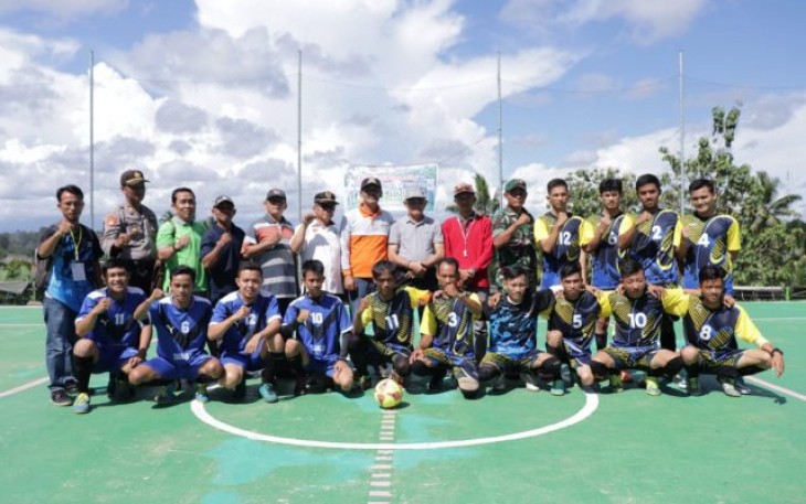 Bupati Bengkulu Selatan Gusnan Mulyadi Foto Bersama 