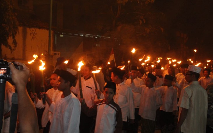 Para Santri se-Kabupaten Brebes Meriahkan Pawai Taaruf meriahkan Tahun Baru Islam