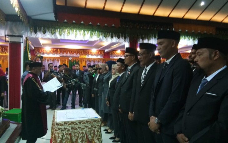 25 Anggota DPRK Lhokseumawe Terpilih Disumpah