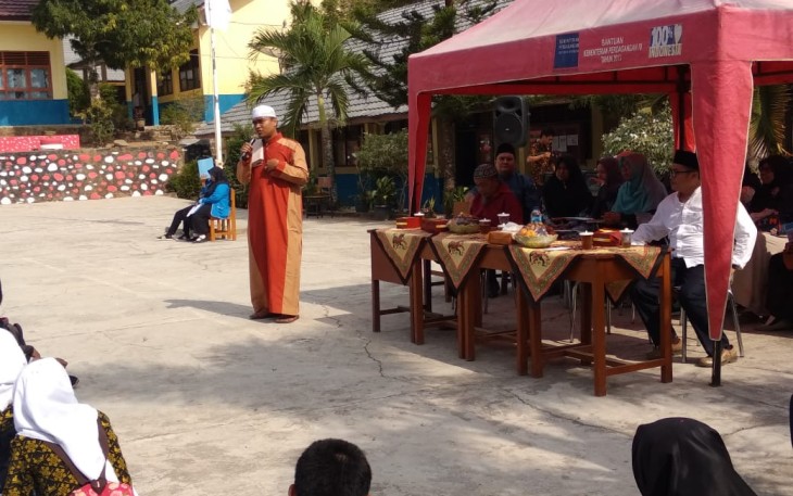 Ustaz Febri Beri Siraman Rohani Pada Murid SMAN 6 Lubuklinggau 