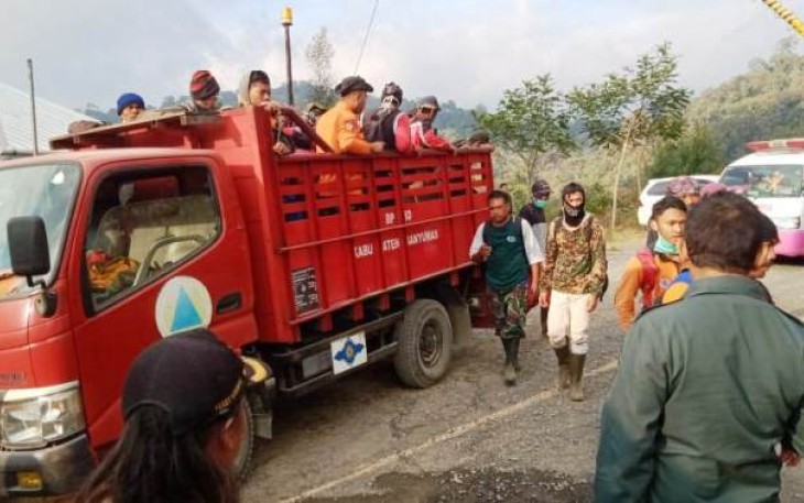Tim Pemadam Karhutla Gunung Slamet Bergeser Ke Pos Area Grumbul