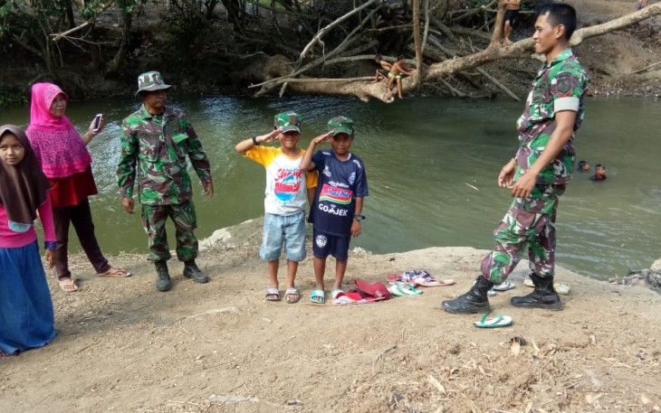 Melatih Kedisiplinan Generasi Penerus bersama TNI di Pra TMMD 106