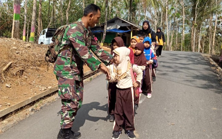 Tata Krama Anak-Anak SD