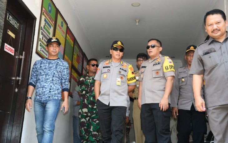 Karo Ops Polda Jateng Bersama Forkopimda Pantau Pilkades Serentak Di Batang