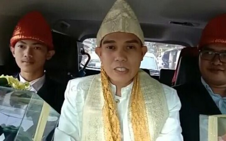 Robert Samzy Mempelai Pria Warga Kelurahan Bentiring Permai Kota Bengkulu Pengguna HD OTO 