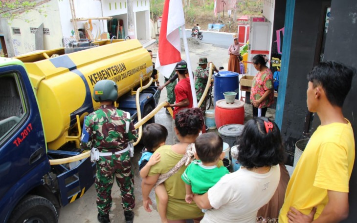 Droping Air Bersih di Desa Cilibang di Lokasi TMMD 106 Kodim Cilacap