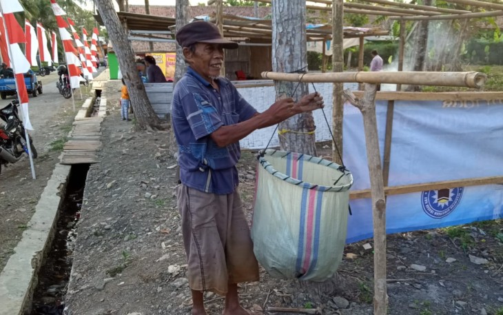 Mbah Tasim Ajak Warga Jaga Kebersihan