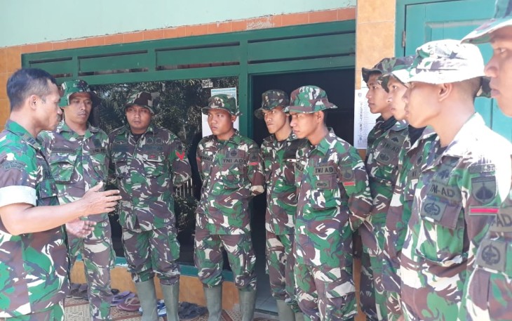 Satgas TMMD Wajib Membaur Dengan Warga