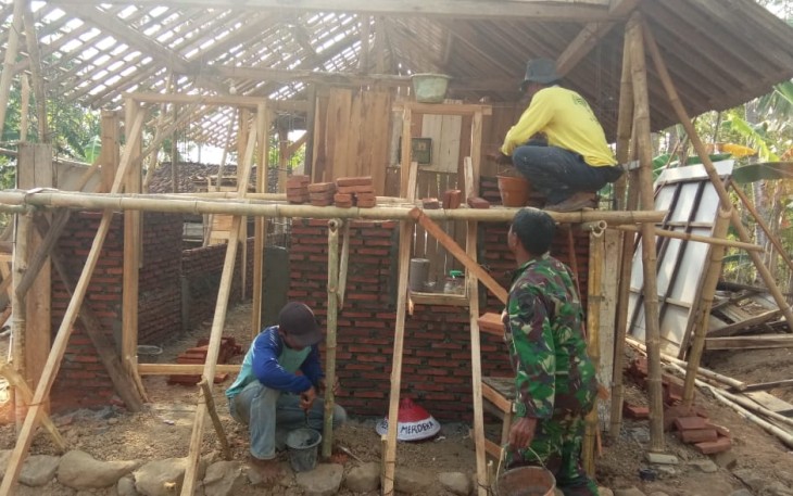 Pemasangan Bata Pembangunan RLTH Dikebut 