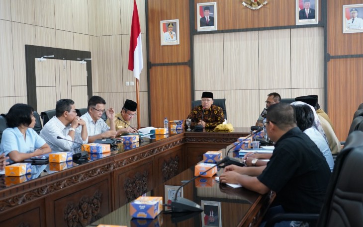 Gubernur Bengkulu Rohidin Mersyah Pimpin Rapat 