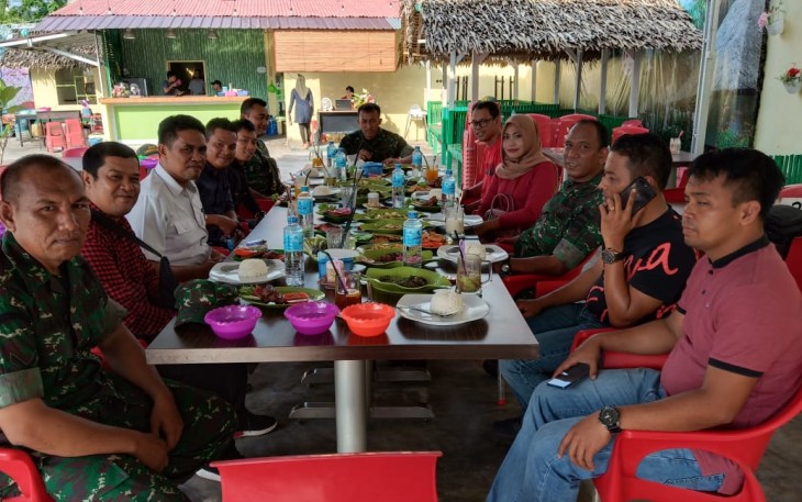 Dandim 0209/LB Komsos Dengan Awak Media