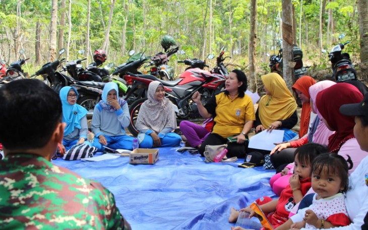 Gerakan Anti Plastik Desa Cilibang Dapat Dukungan Penuh Dari TNI