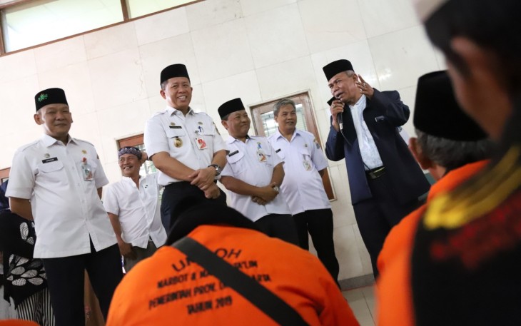 Pemprov DKI Berangkatkan Dua Kloter Umroh Marbot dan Majelis Taklim