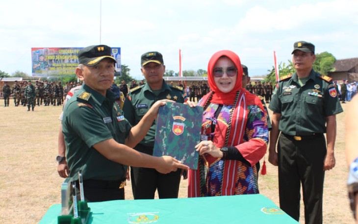 Letkol Inf Eko Juniarto Bersama Hj Sri Mulyani Tutup TMMD Sengkuyung III Kodim Klaten