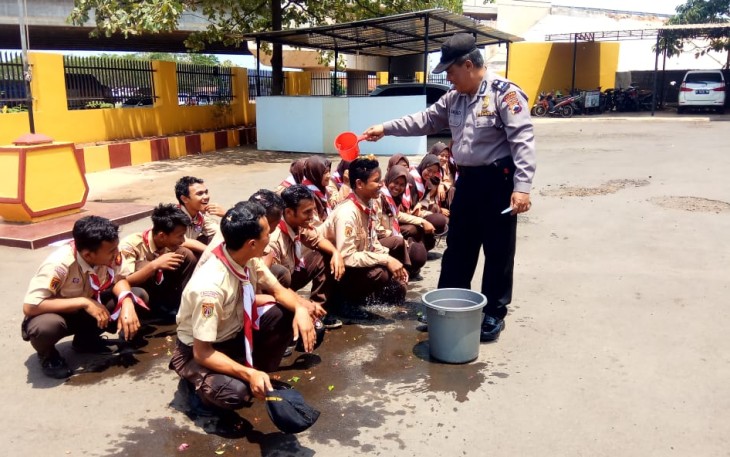Polsek Gringsing Gembleng Anggota Saka Bhayangkara Baru