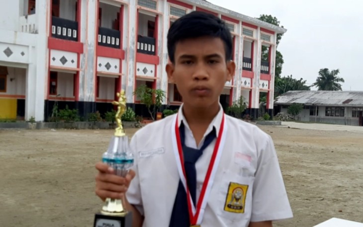 Peraih Juara 1 Karate Kristoper Tambunan.