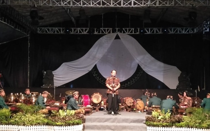 Bupati Blitar Drs. Rijanto saat memberikan sambutan dalam acara Pagelaran Wayang Orang Sriwedari