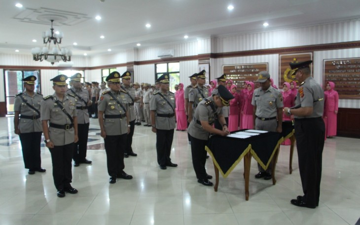 Kapolda Aceh Lantik 3 Pejabat Utama dan 4 Kapolres