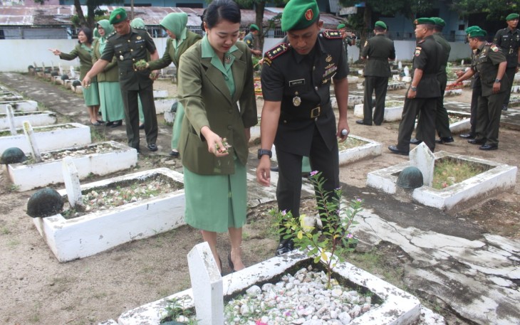 Kodim 0209/LB Gelar Ziarah di TMP