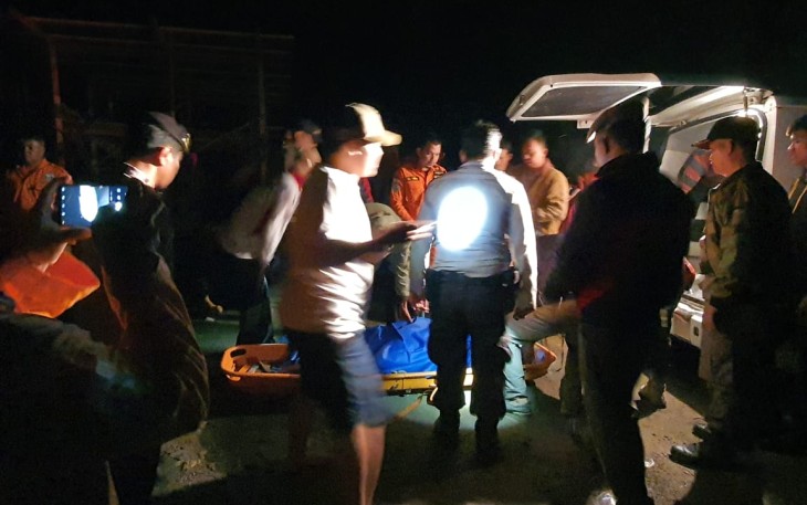 Saat proses evakuasi jenazah para korban tewas