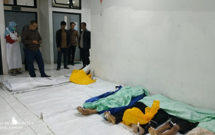 Para korban tewas yang telah dievakuasi ke RS Besemah Kota Pagaralam
