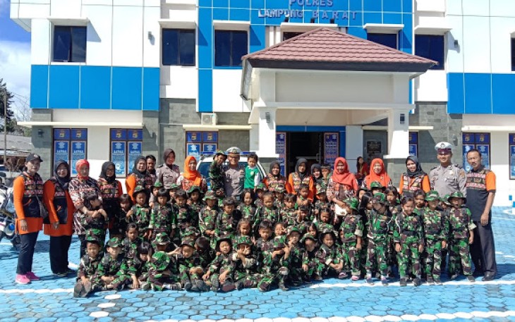 Kunjungan TK Ketika II 42 Kodim 0422 Lampung Barat di Polres Lampung Barat 