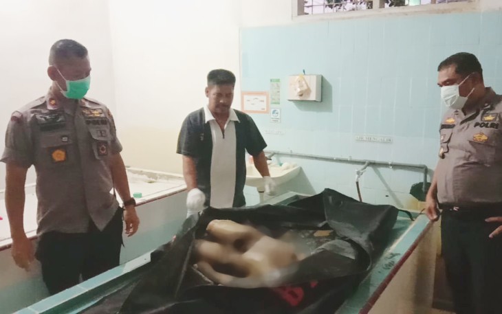 Korban saat dibawa ke RSUD Ratuprapat untuk diidentifikasi