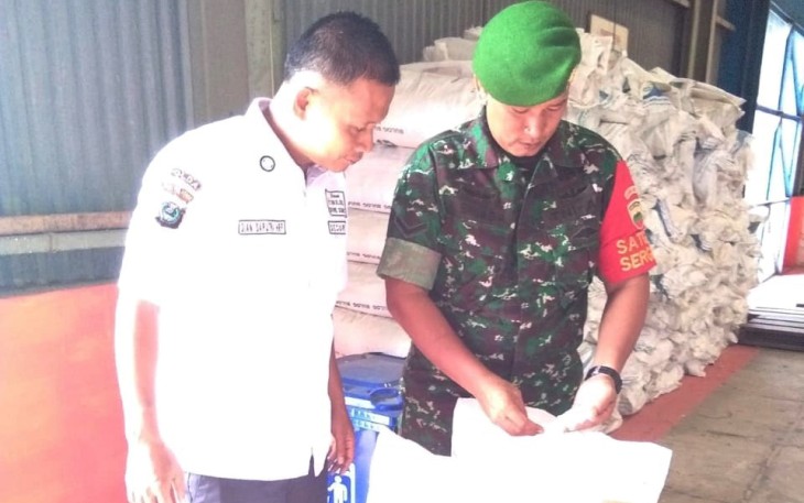 Babinsa Ramil 08/RP Sambangi Gudang Bulog