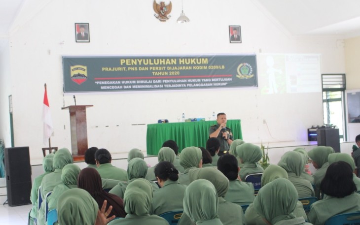 Kumdam I/BB Berikan Penyuluhan Hukum di Kodim 0209/LB