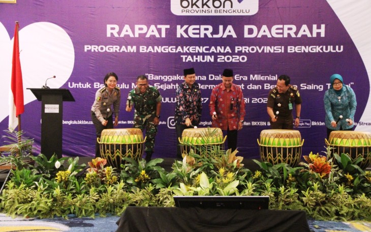 Sekda Provinsi Bengkulu Hamk Sabri Buka Rapat Kerja Daerah Program Banggakencana Provinsi Bengkulu Tahun 2020