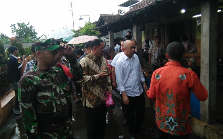 Danramil Jatinom Dampingi Kunjungan Kerja Menteri Koprasi Dan UKM Ke Wilayah Jatinom