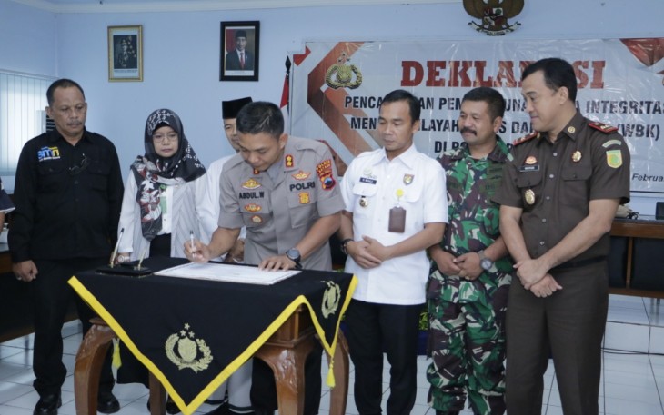 Polres Batang Deklarasikan Pencanangan Pembangunan ZI Menuju WBK