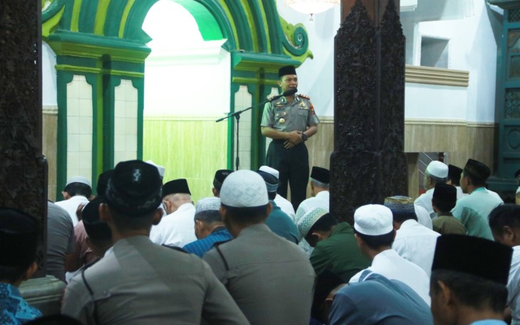 Kapolres Batang Guyubkan Umat