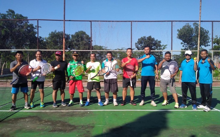 Olahraga Tenis Pererat Silaturahmi Kodim Batang dan Rutan Batang
