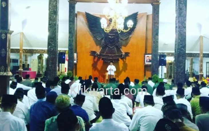 Bupati Rijanto saat menyampaikan sambutan di acara Isra' Mi'raj Nabi Muhammad SAW 1441 H