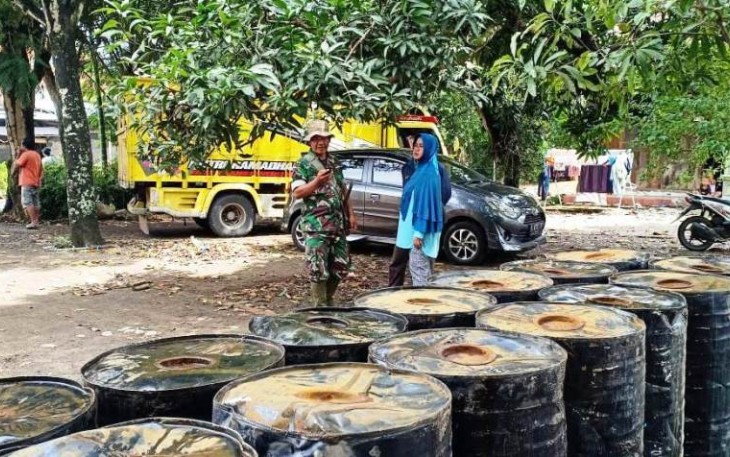 Dropping Aspal Terus Dilakukan Ke Lokasi TMMD Reguler Pekalongan