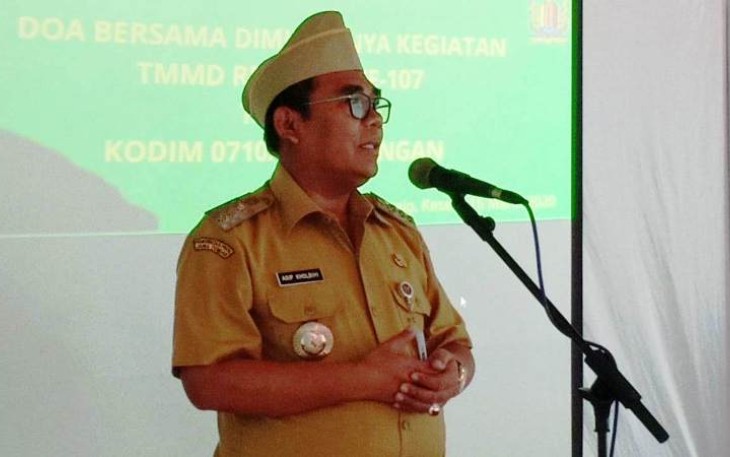 Bupati Pekalongan Asip Kholbihi SH M.Si