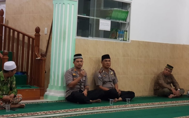 Kapolres Labuhanbatu Giat Salat Subuh Berjamaah