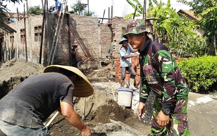 Kejar Target di Perehaban Rumah Puji Astuti