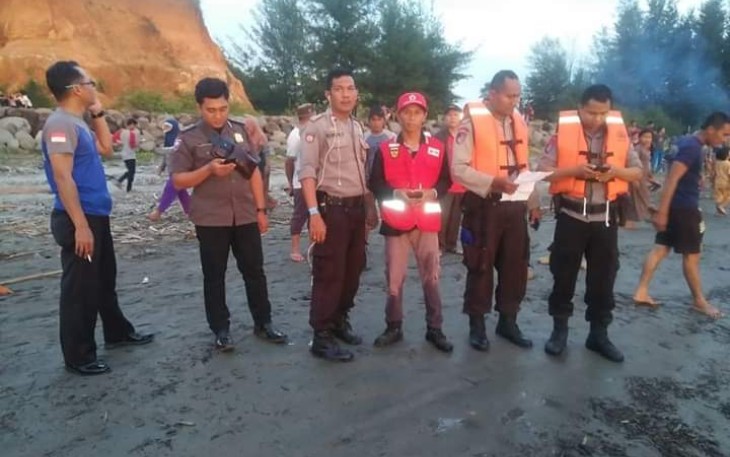 Tim gabungan saat berkoordinasi mencari korban