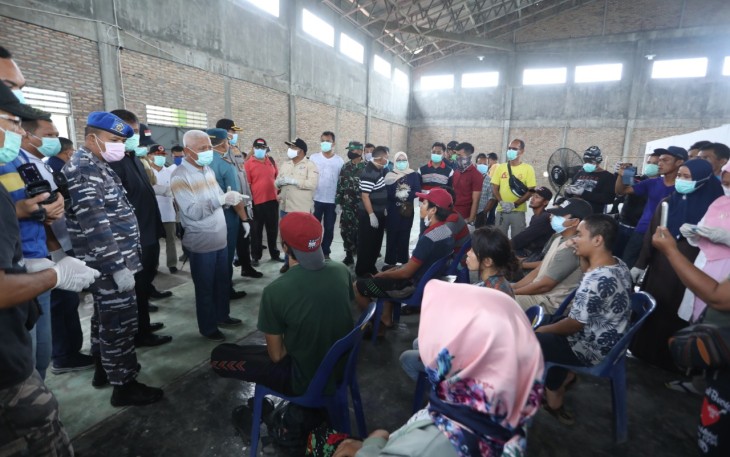 Tim Gugus Tugas Covid-19 Periksa Kesehatan TKI Dari Malaysia