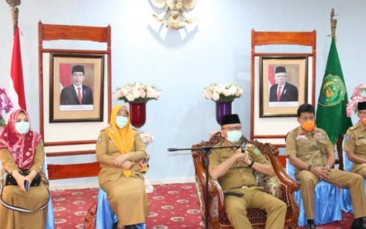 Sekretaris Daerah Kota Bengkulu Marjon Saat Memaparkan Kebijakan Yang Sudah Dilakukan Oleh Pemerintah Kota Bengkulu Dalam Penanganan Covid-19