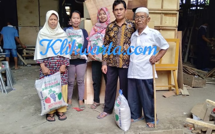 Baharuddin Salurkan Zakat Harta