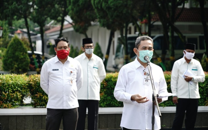 Bupati Pati merespon pasien yang sembuh 