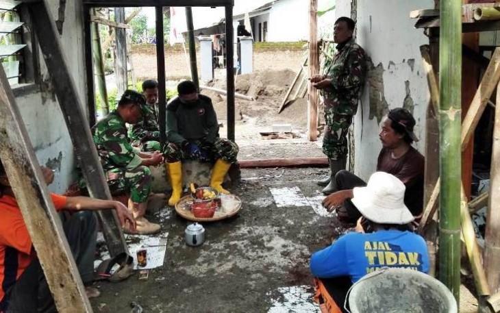  Rembug Warga dan TNI Pekalongan Lancar