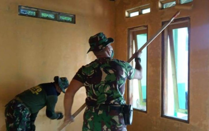 Rumah Mbah Asrori Sedikit Lagi Menjadi RLH Berkat TMMD Reguler Pekalongan