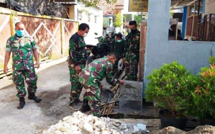 Arti Inskripsi di Batu Marmer Granit Prasasti TMMD Sengkuyung Pekalongan