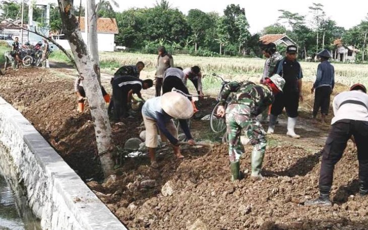 TNI-Polri-Warga Yang Terus Konsisten Hingga Penghujung TMMD Pekalongan