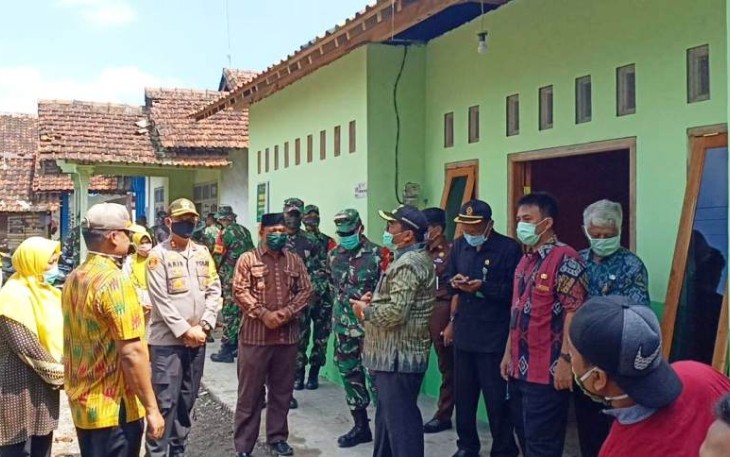 Bupati Pekalongan Minta Masyarakat Pantirejo Rawat Semua Hasil TMMD Reguler
